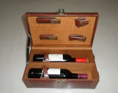 雙支紅酒皮盒價格_定做帶酒具紅酒木盒 高檔精品木盒 福州木盒廠現(xiàn)貨雙支紅酒皮盒.